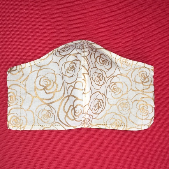 FACE MASK 💯% COTTON GOLD ROSES ON CREAM - Picture 6 of 11